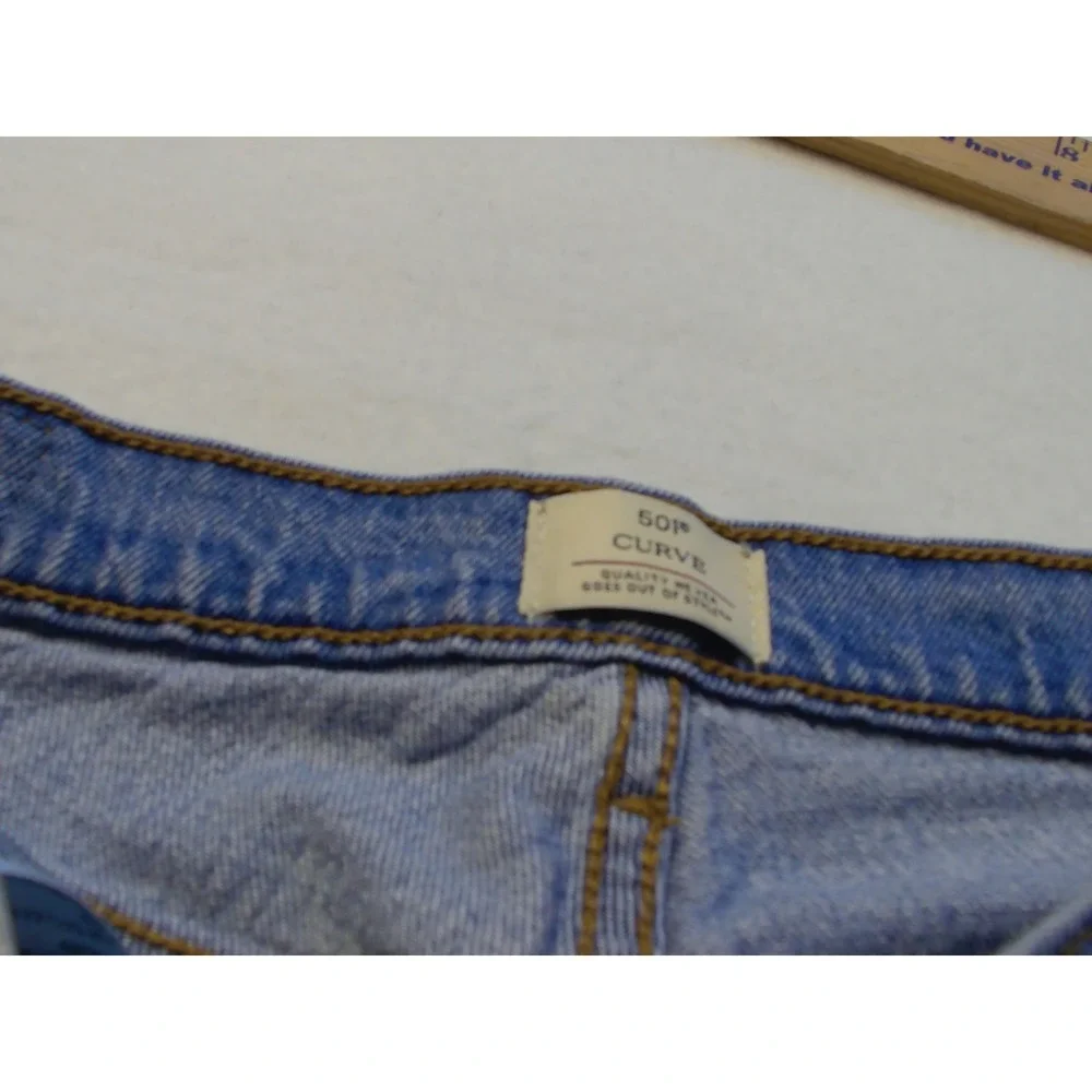 Levis 501 Curve Womens Straight Leg Jeans Blue Medium Denim W30 L30‎ Button Fly